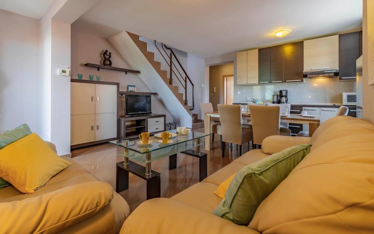 Apartments Istriensonne - Haus Stephan Μεντουλίν Εξωτερικό φωτογραφία