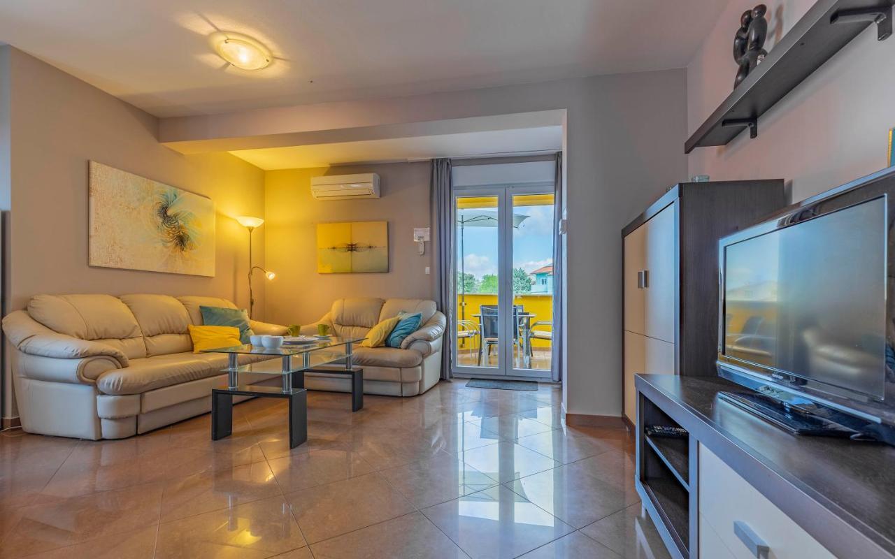 Apartments Istriensonne - Haus Stephan Μεντουλίν Εξωτερικό φωτογραφία