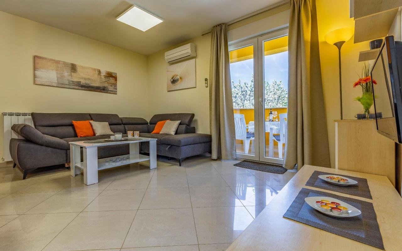 Apartments Istriensonne - Haus Stephan Μεντουλίν Εξωτερικό φωτογραφία