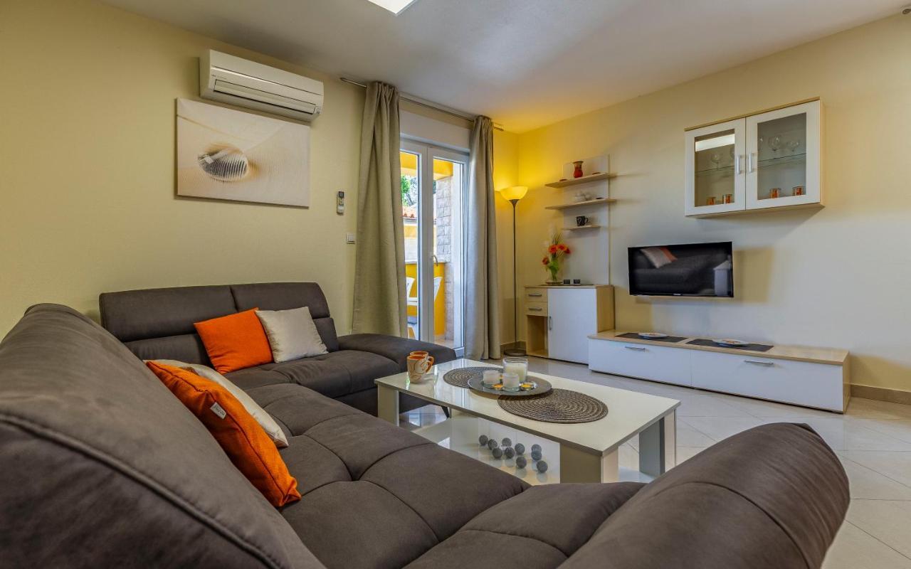 Apartments Istriensonne - Haus Stephan Μεντουλίν Εξωτερικό φωτογραφία